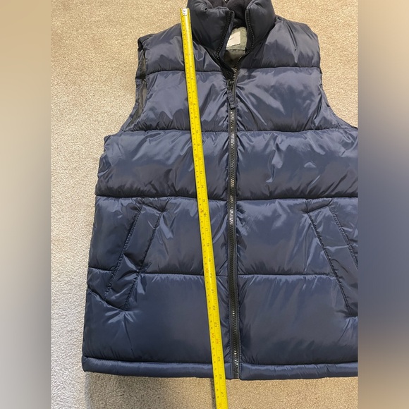 Old Navy Men’s Puffer Vest Sz S - Picture 2 of 6